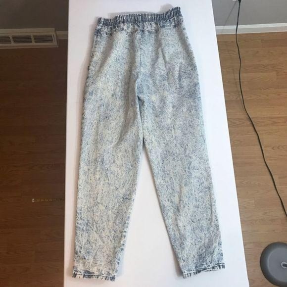 Vintage Acid Wash High Waist Pleated Jeans - Picture 5 of 12